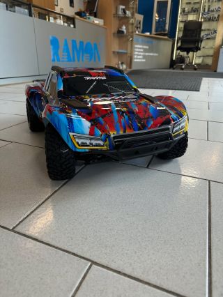 Už i u nás v Ramonu parkuje nový Traxxas Maxx Slash v měřítku 1:8! Prohlédnout si ho můžete přímo na naší prodejně a nebo...